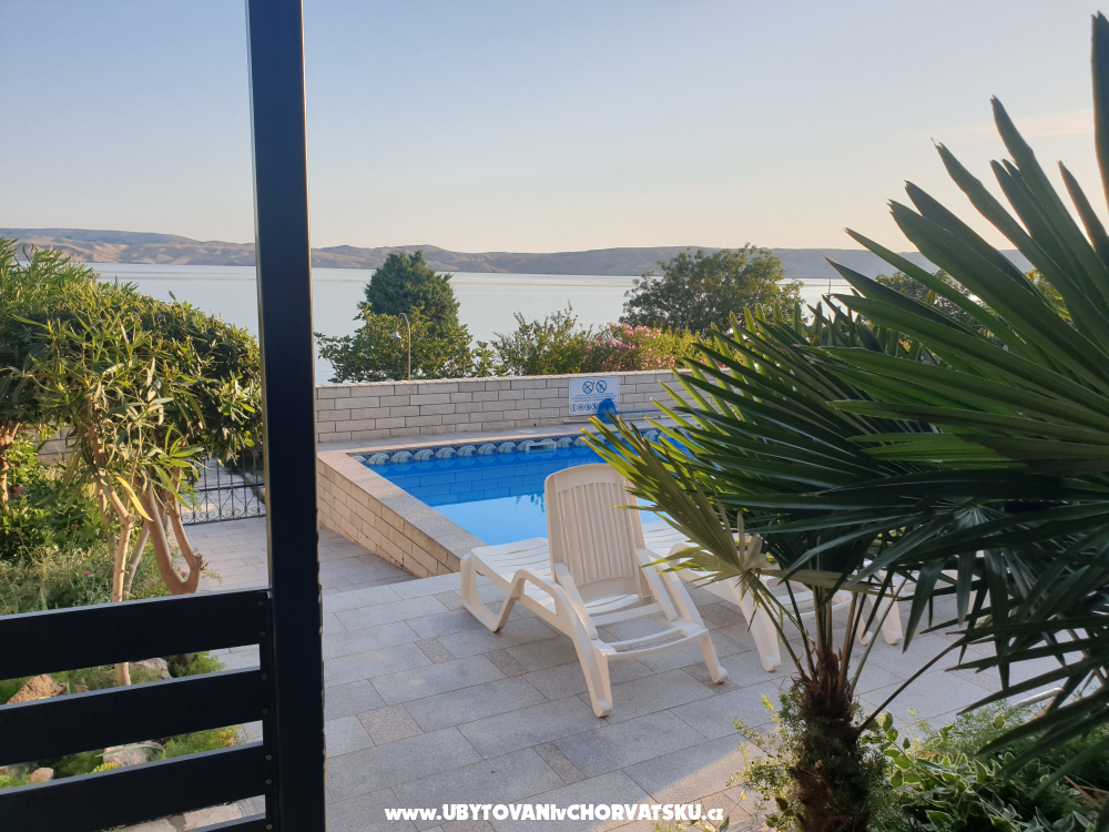 Apartm�ny Palma - Karlobag Chorvatsko