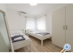 Villa Stella with Pool - Karlobag Kroatien