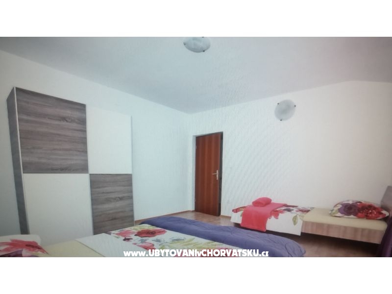Apartment Akrap – Ferienwohnung Kastela, Kroatien – Foto 3