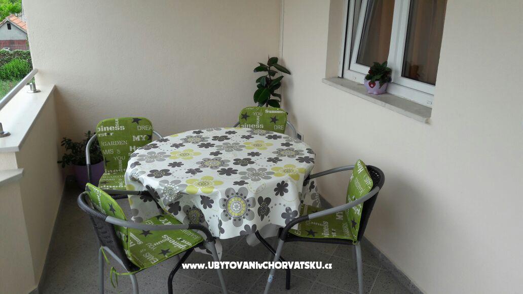 Apartment Kate – Ferienwohnung Kastela, Kroatien – Foto 1