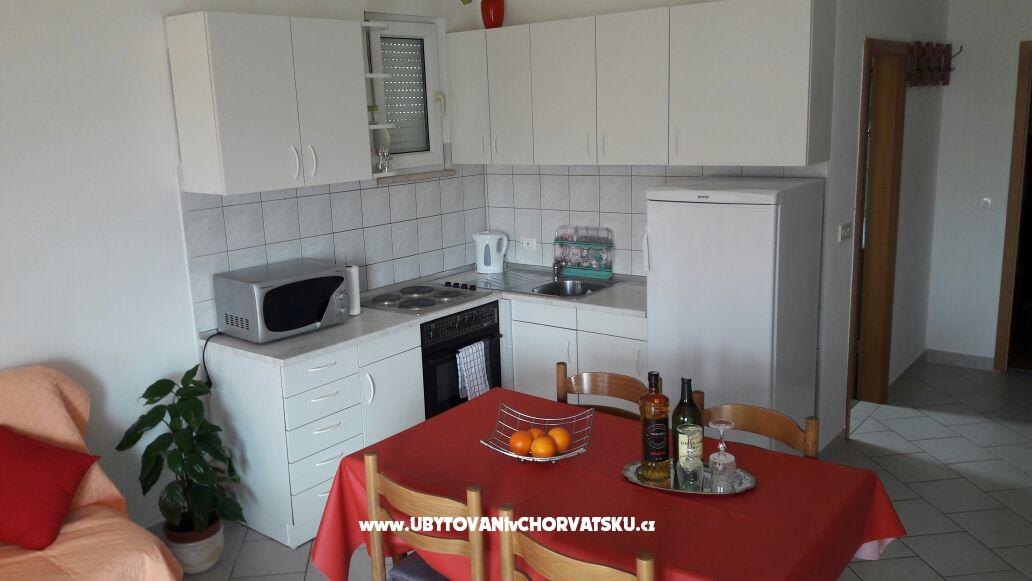 Apartment Kate – Ferienwohnung Kastela, Kroatien – Foto 5