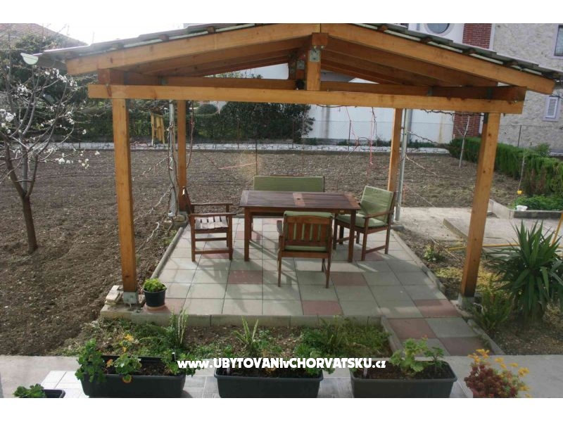 Apartment Klara – Ferienwohnung Kastela, Kroatien – Foto 8