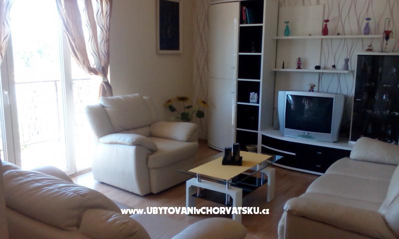 Apartment Laura 10 – Ferienwohnung Kastela, Kroatien – Foto 3