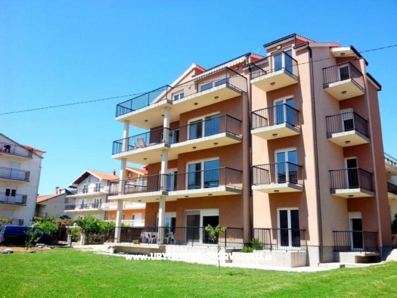 Apartment Maria – Ferienwohnung Kastela, Kroatien – Foto 1