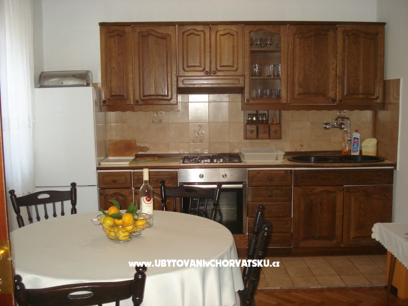 Apartment Mira 5+2 – Ferienwohnung Kastela, Kroatien – Foto 11