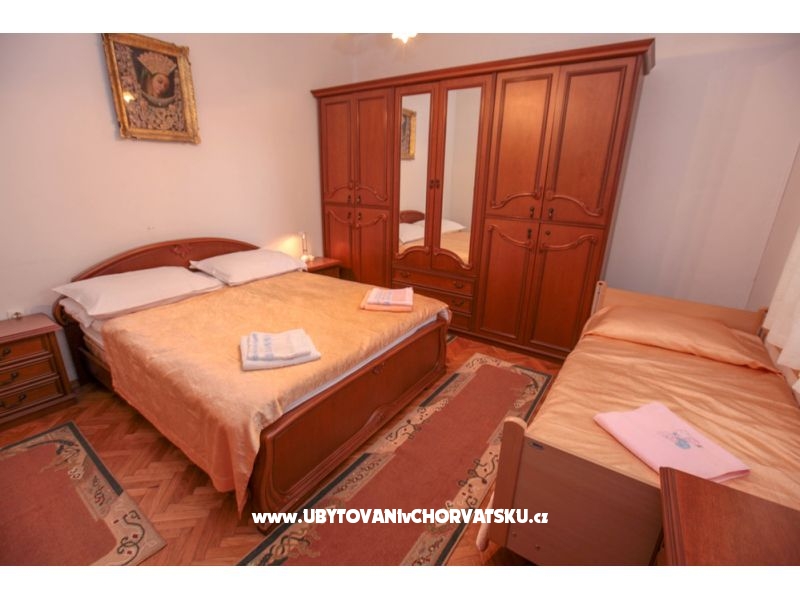 Apartment Mira 5+2 – Ferienwohnung Kastela, Kroatien – Foto 15