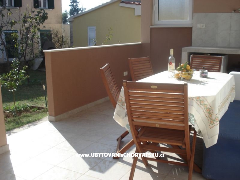 Apartment Mira 5+2 – Ferienwohnung Kastela, Kroatien – Foto 5