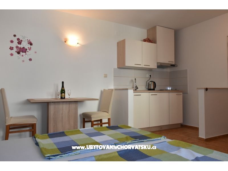 Appartements Jelena – Ferienwohnung Kastela, Kroatien – Foto 4