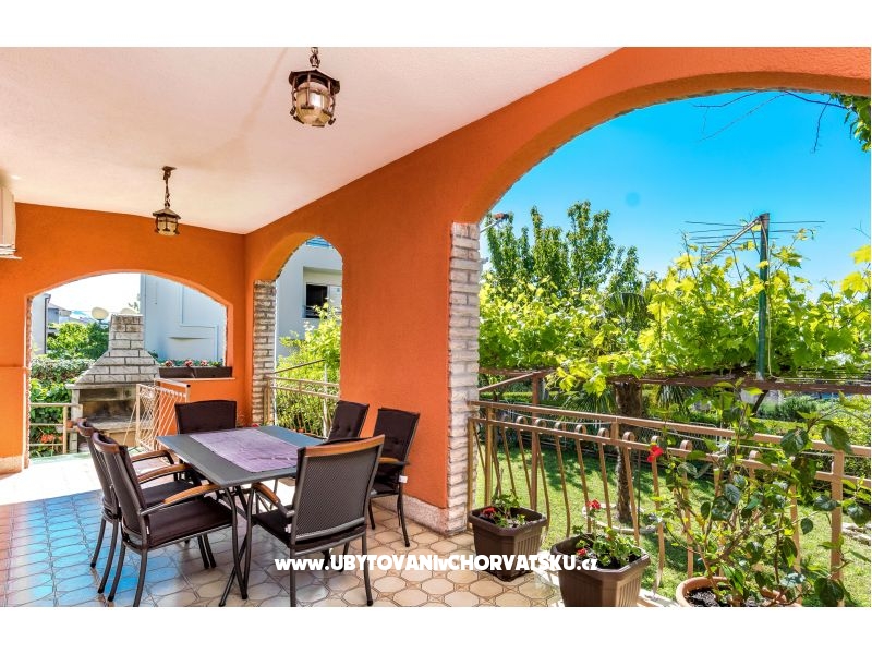 Appartement  Yean – Ferienwohnung Kastela, Kroatien – Foto 1