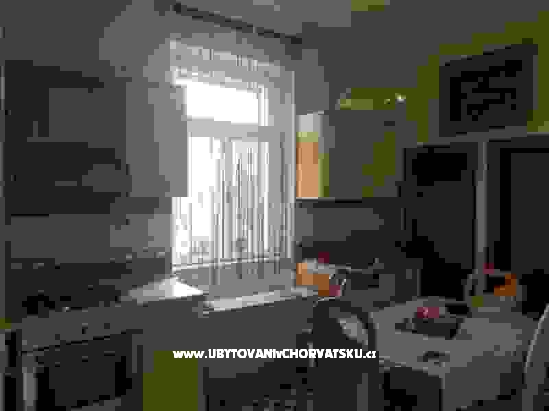 Villa Ferienwohnungen Julca – Ferienwohnung Kastela, Kroatien – Foto 7