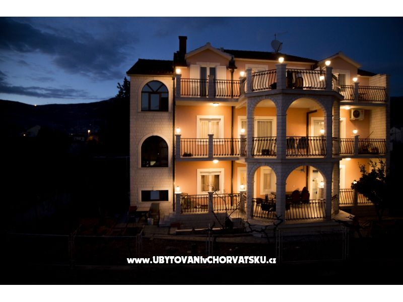 Villa Paradise  – Ferienwohnung Kastela, Kroatien – Foto 1