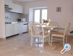 Villa oulavy by the beach - Katela Hrvaka