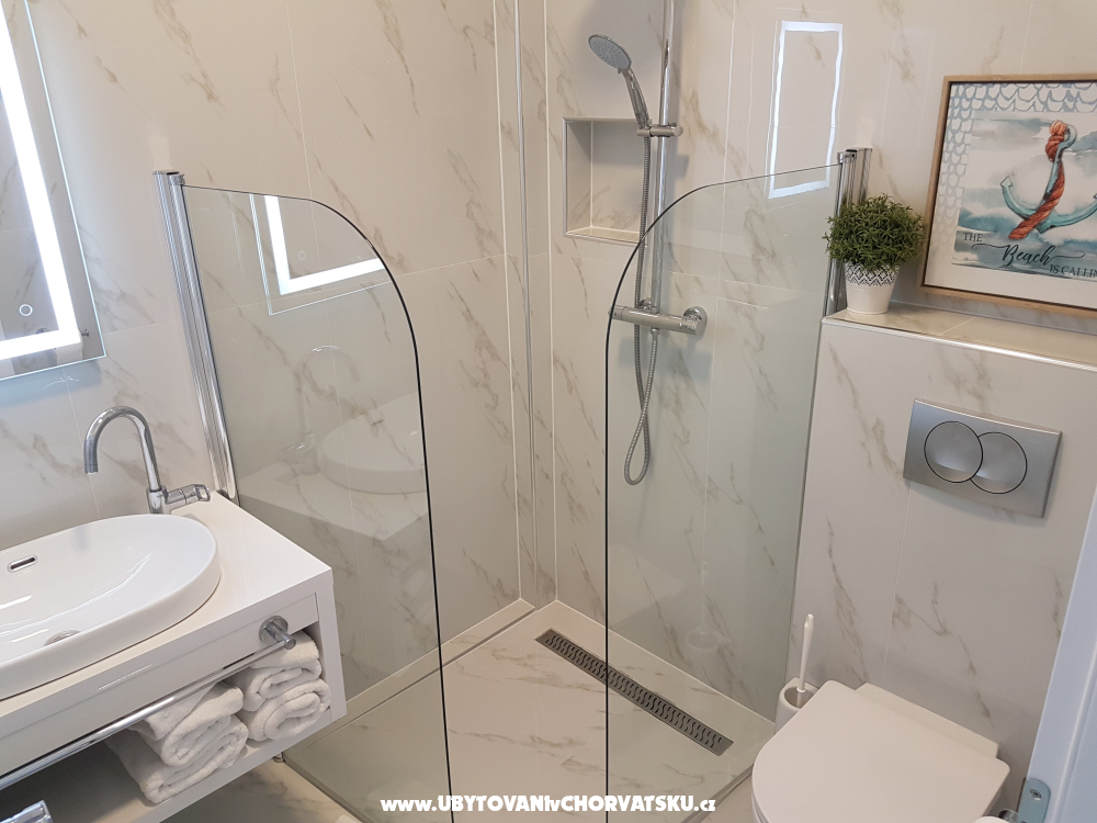 VILLA JEKA, MALINSKA - ostrov Krk Horv�torsz�g