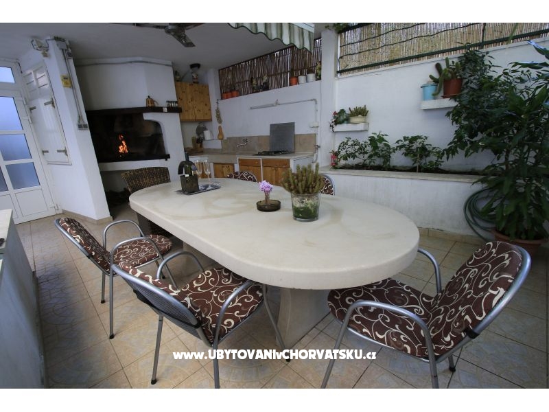 Apartment Dorin – Ferienwohnung Makarska, Kroatien – Foto 1