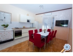 Apartmny Nui - Makarska Chorvatsko