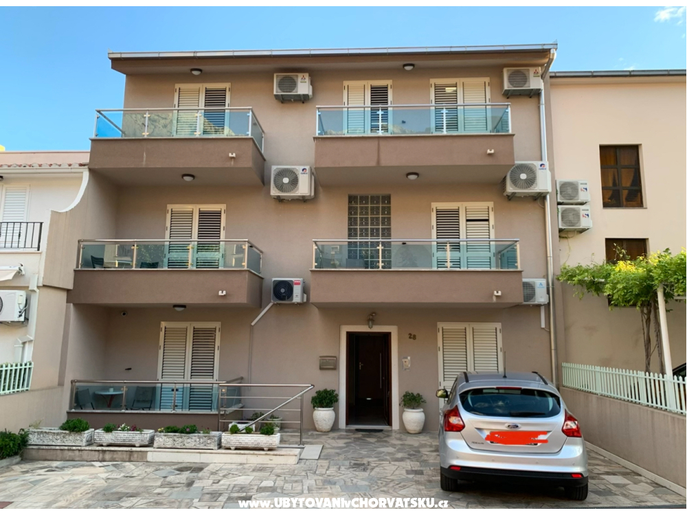 Apartmanok Tina - Makarska Horvtorszg