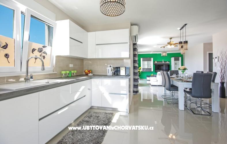 Lux AP6+2 jacuzzi – Ferienwohnung Makarska, Kroatien – Foto 3