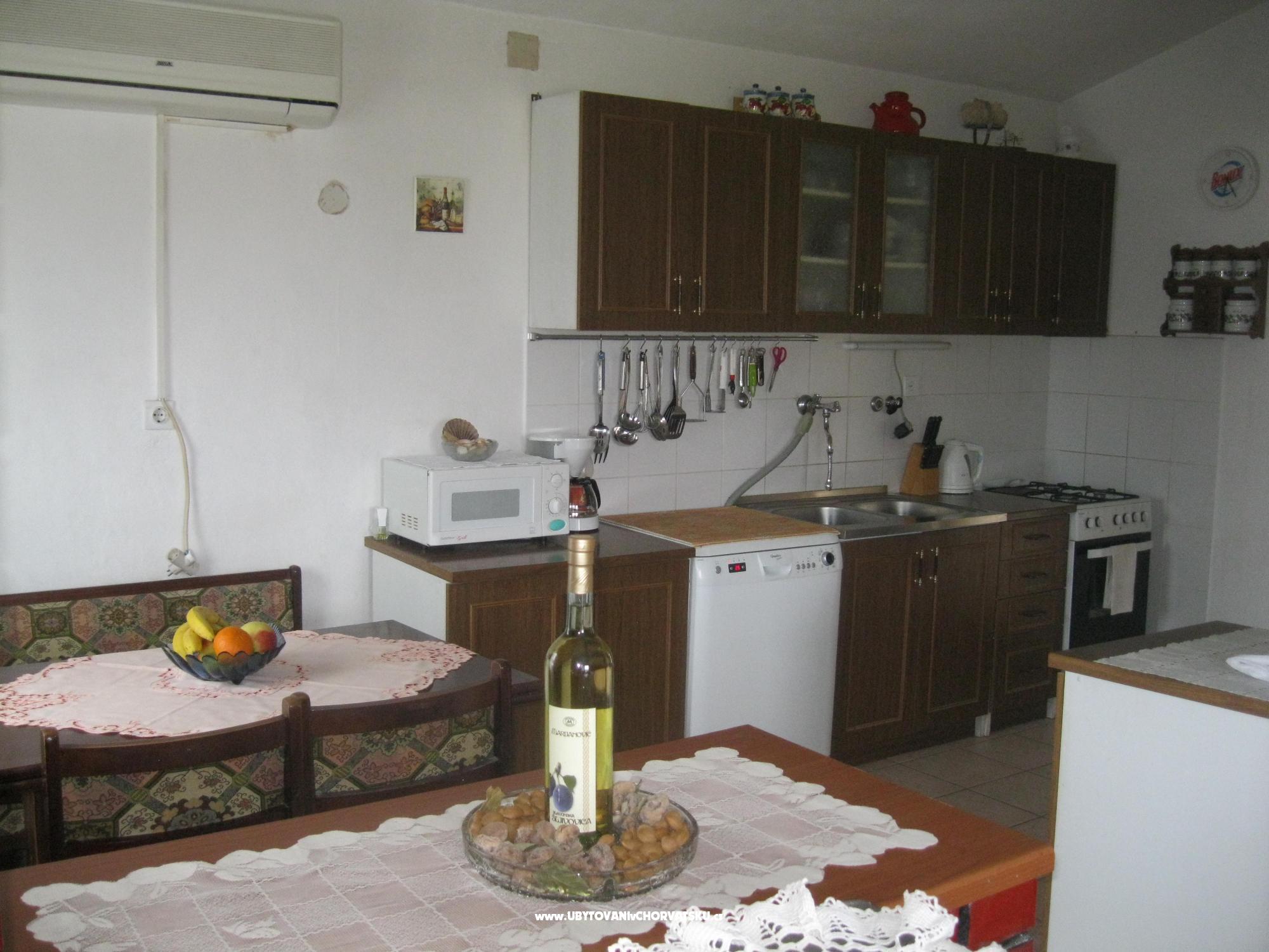 Apartment Denis – Ferienwohnung Marina – Trogir, Kroatien – Foto 4