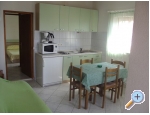 Appartements Dinko s grijanim bazenom - Marina  Trogir Kroatien
