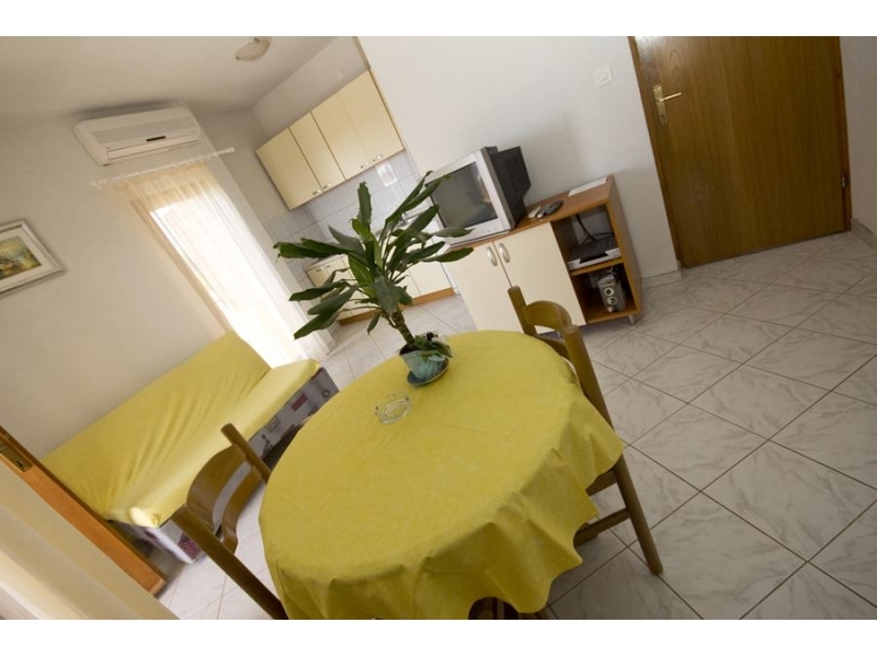 Appartements Dinko s grijanim bazenom - Marina  Trogir Croatie