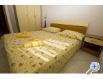 Appartements Dinko s grijanim bazenom - Marina  Trogir Croatie