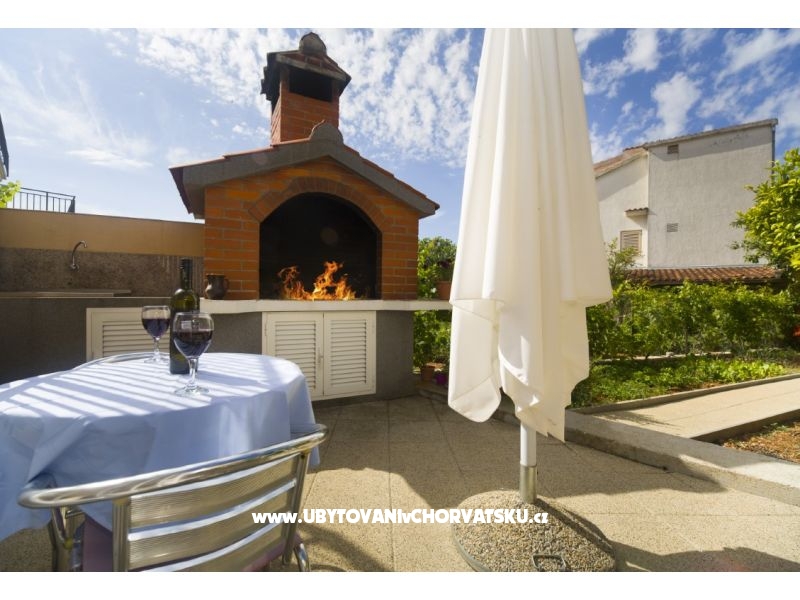 Appartements Kuvek – Ferienwohnung Marina – Trogir, Kroatien – Foto 5