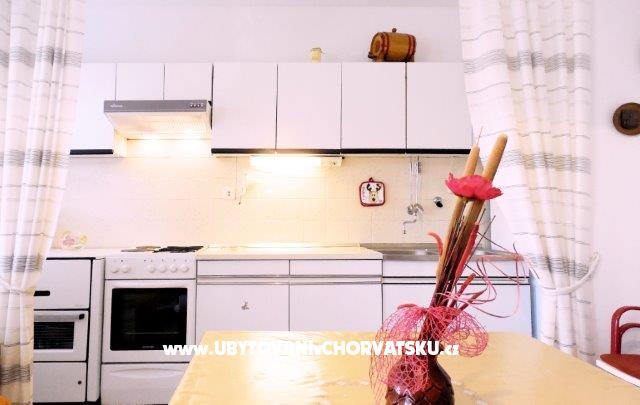 Luka Tadic Ferienwohnungen – Ferienwohnung Marina – Trogir, Kroatien – Foto 4