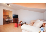 Apartmaji Adrian - Murter Hrvaka