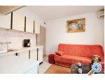 Apartmaji Adrian - Murter Hrvaka