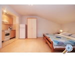 Apartmaji Adrian - Murter Hrvaka