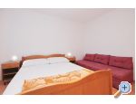 Apartmaji Adrian - Murter Hrvaka