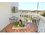 Appartements Alma - Murter Kroatien