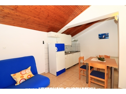 Appartements Alma - Murter Croatie