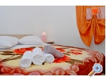 Appartements AS sa bazenom - Murter Kroatien