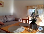 Appartements AS sa bazenom - Murter Kroatien