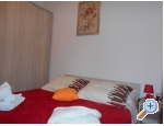 Appartements AS sa bazenom - Murter Kroatien