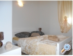 Appartements AS sa bazenom - Murter Kroatien