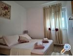 Appartements AS sa bazenom - Murter Kroatien