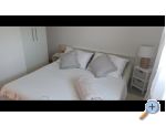 Appartements AS sa bazenom - Murter Kroatien