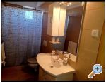 Appartements AS sa bazenom - Murter Kroatien