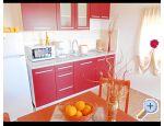 Appartements AS sa bazenom - Murter Kroatien