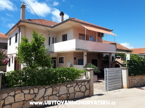 Appartements Julija - Murter Croatie