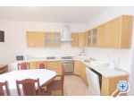 Apartmaji Nina - Nin Hrvaka