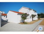 Apartmaji Noa - Nin Hrvaka