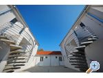 Apartmaji Noa - Nin Hrvaka