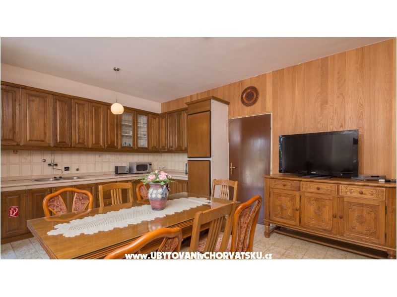 Appartements Jurisic – Ferienwohnung Omis, Kroatien – Foto 2