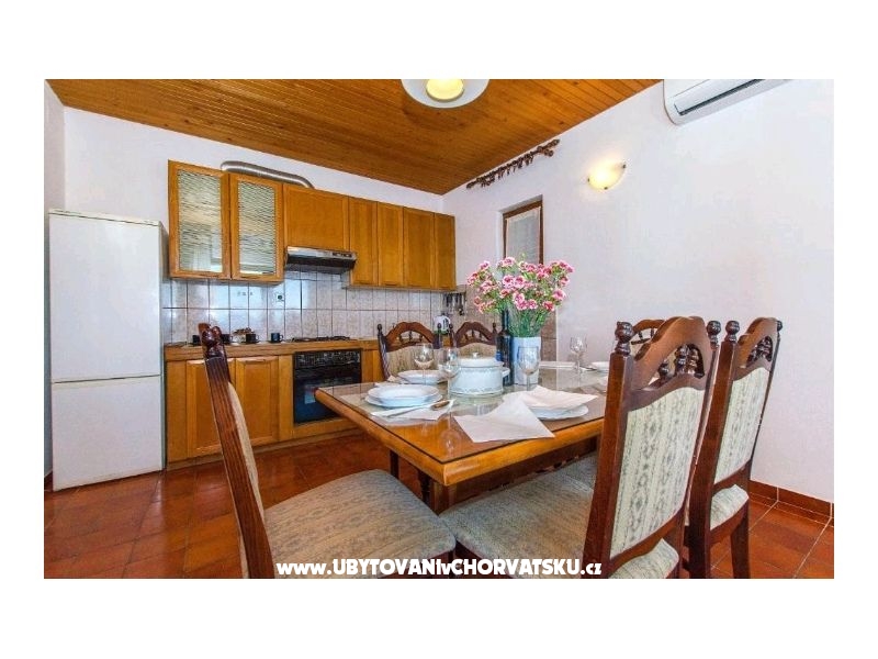 Apartment 4you – Ferienwohnung Omis, Kroatien – Foto 4