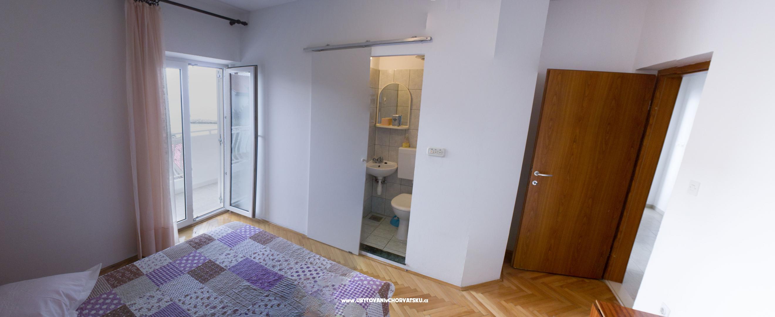 Apartment Bernard – Ferienwohnung Omis, Kroatien – Foto 1