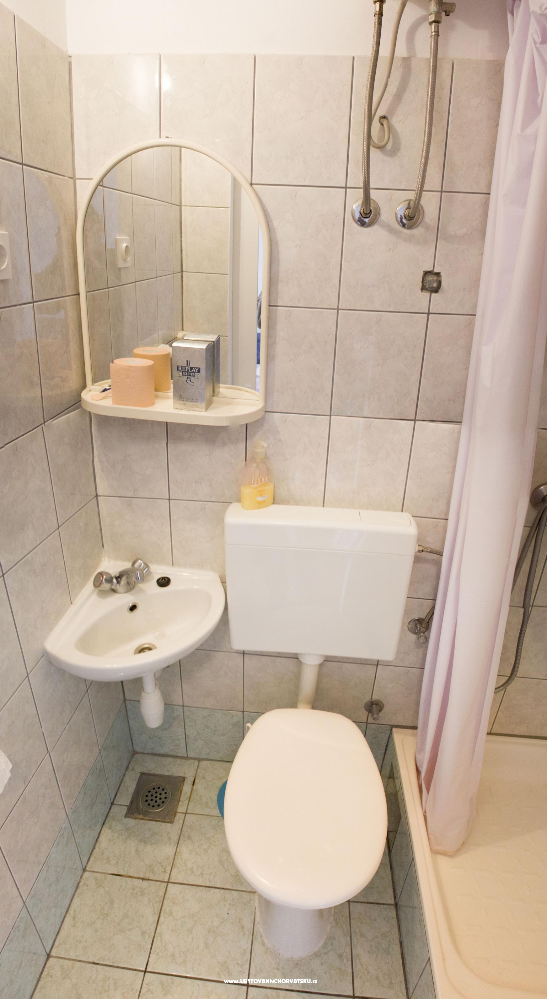 Apartment Bernard – Ferienwohnung Omis, Kroatien – Foto 2