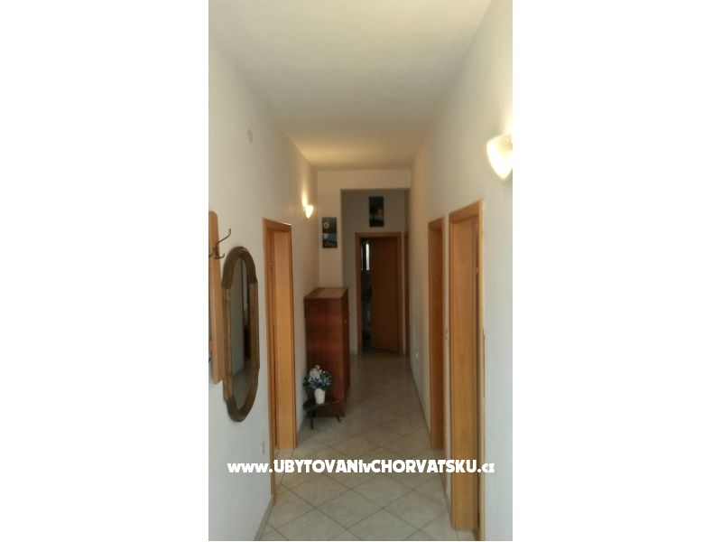 Apartment Jelica – Ferienwohnung Omis, Kroatien – Foto 2